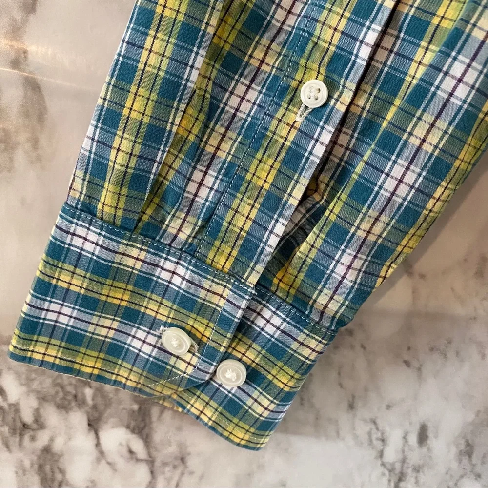 Banana Republic Green and Blue Plaid Button Down Long Sleeve Shirt